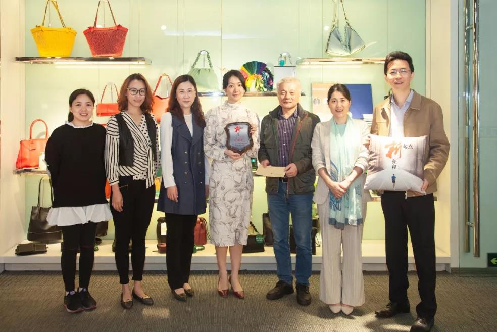 【2019年度tapplay荣誉体系先进典型系列报道六：省开发箱包公司总经理黎军】坚守初心 砥砺前行