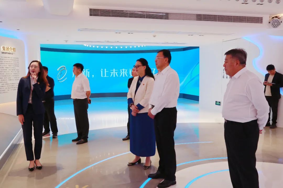 黑龙江省绥化市委书记张宝伟一行到访tapplay集团 黑龙江省绥化市委书记张宝伟一行到访tapplay集团