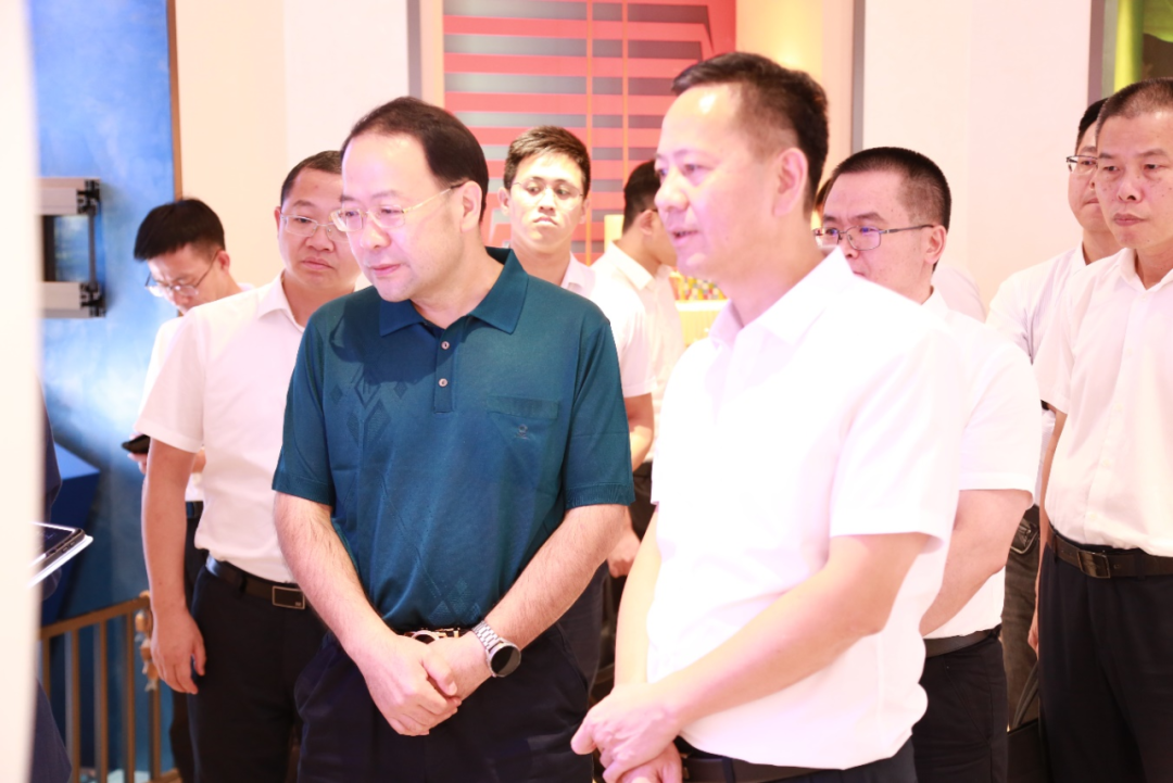 汕尾市委副书记、市长郑海涛一行到访tapplay集团 汕尾市委副书记、市长郑海涛一行到访tapplay集团