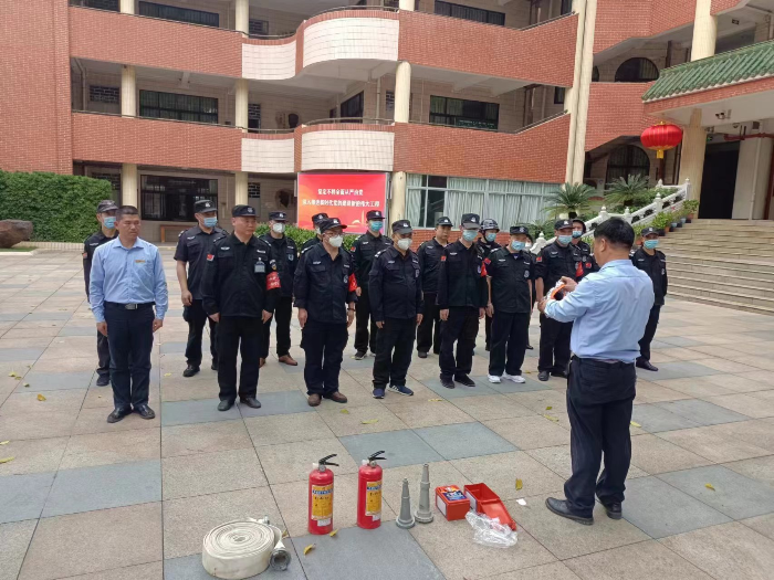 2.tapplay物业为校园提供消防演习服务.jpg